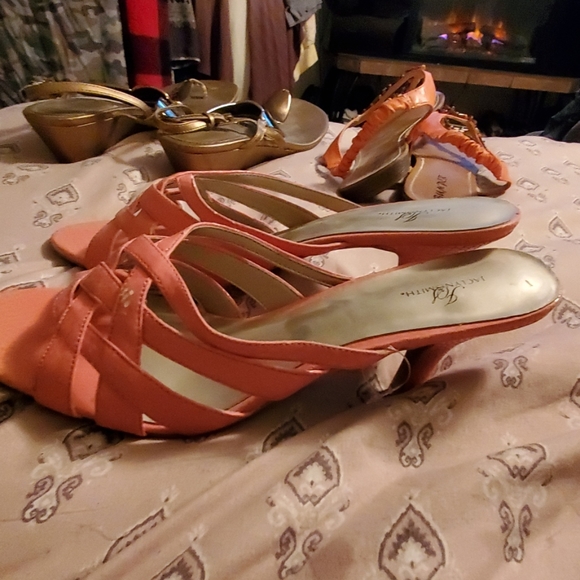 Heels - Picture 4 of 8